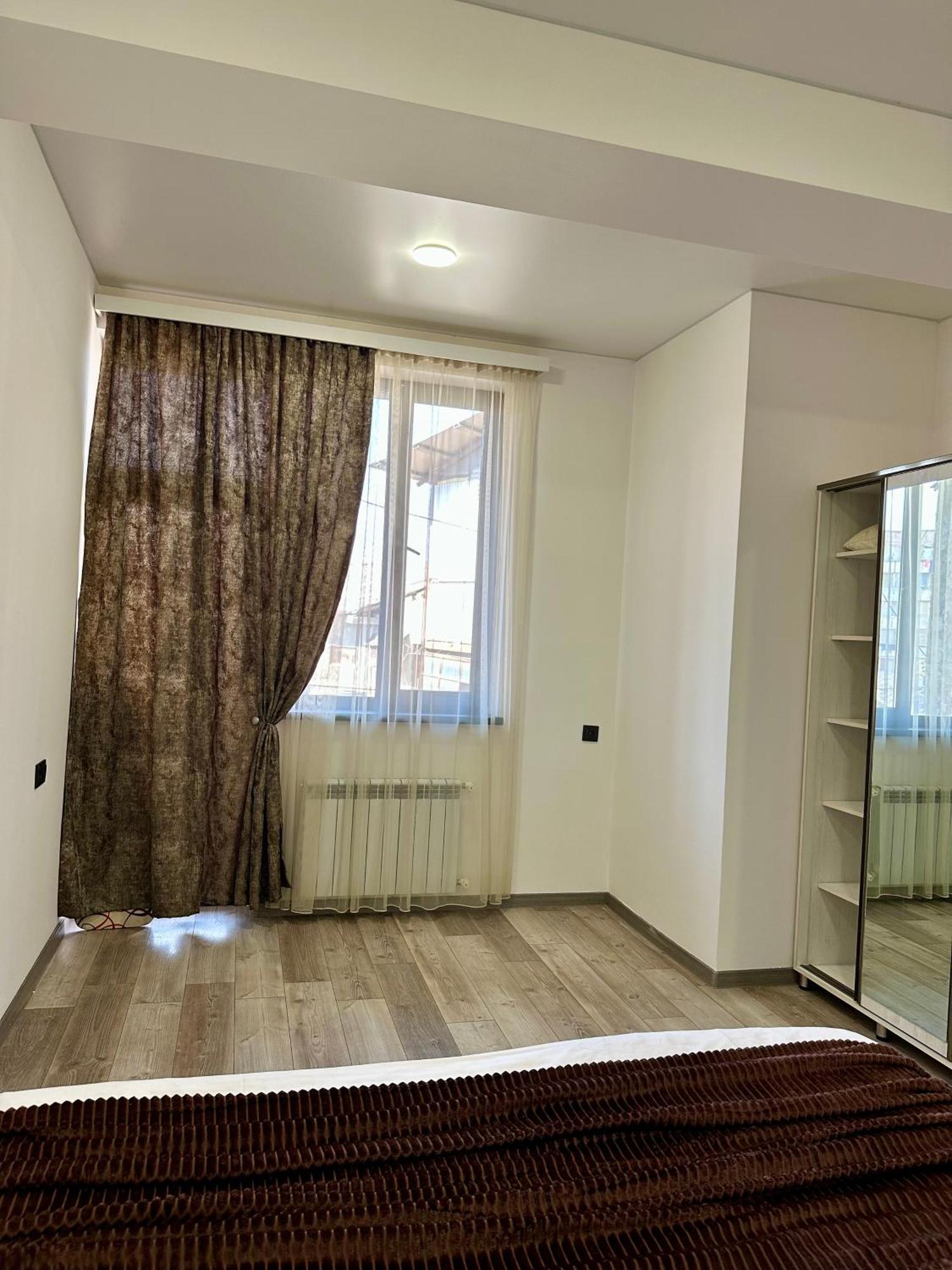New Apartment In Downtown エレバン エクステリア 写真