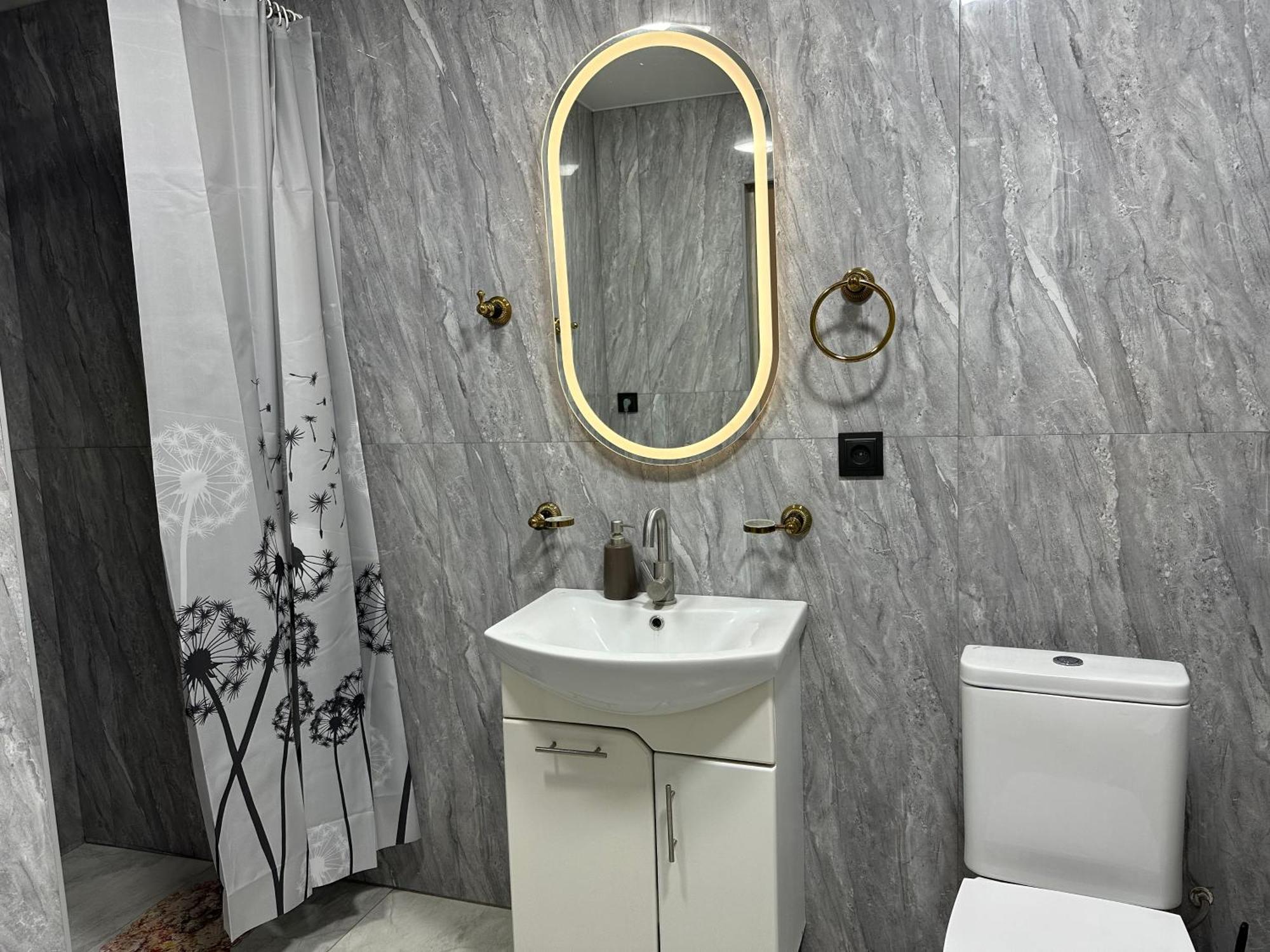 New Apartment In Downtown エレバン エクステリア 写真